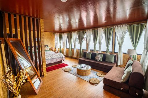 Monratino Himadrie -2 mins walk from Mall Road - All rooms have Kanchenjunga Mountain View - Housity