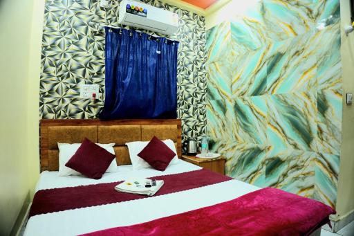 Hotel Ganraj Shranam - Housity