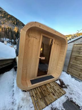 Ski Lodge Pampeago - Housity