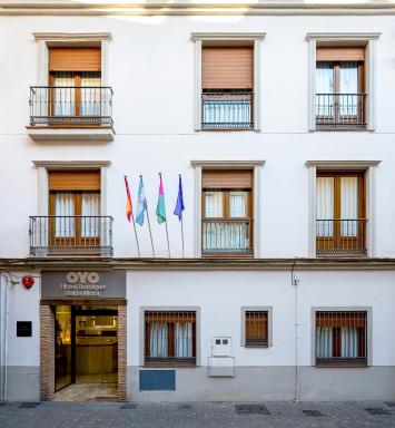 Hotel Reina Mora - Housity
