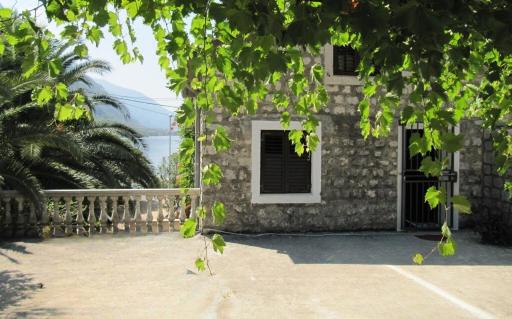 Muki's House- just 50m from the beach - Housity