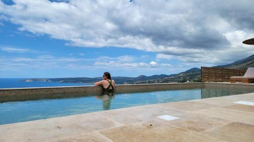 Lorraine's Apartments close to Lourdas Beach - Housity