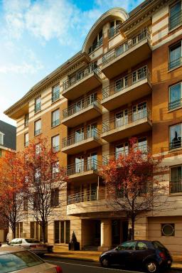 Travel Proud Sustainability certification Marriott Executive Apartments Brussels - Housity