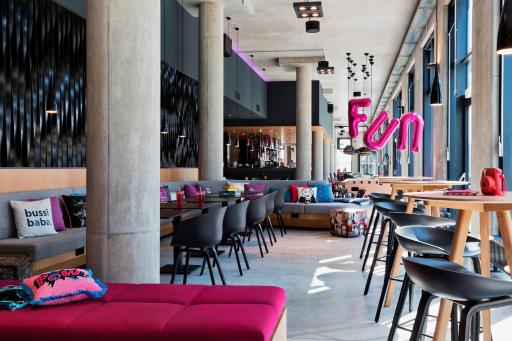 MOXY Vienna Airport - Housity
