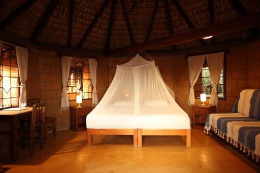 LA LOMA LINDA, Bungalows, Yoga and Feldenkrais, STARLINK INTERNET - Housity