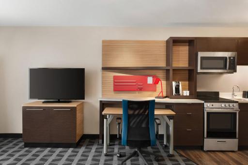 TownePlace Suites Cedar Rapids Marion - Housity