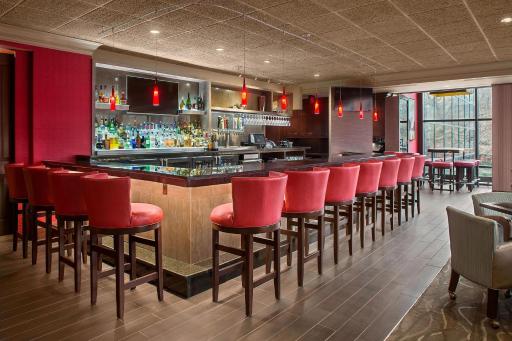 Sheraton Suites Akron Cuyahoga Falls - Housity