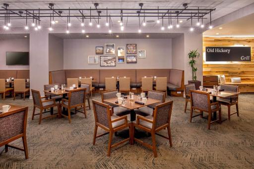 Sheraton Music City Nashville Airport - Housity