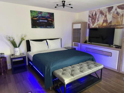 Apartment IRON CUBE - Housity