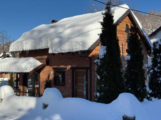 Villa Alpina Brezovice - Housity