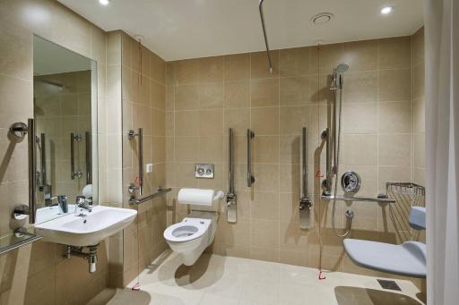 Lingfield Park Marriott Hotel & Country Club - Housity