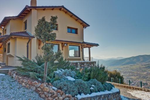 Levandes Houses - Housity