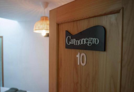 El Refugio Valdelinares Gastro Hostal - Housity