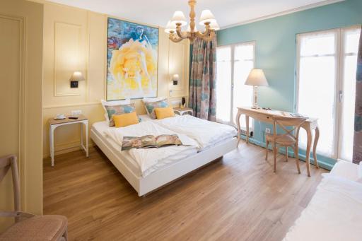 Hotel Roses - Housity