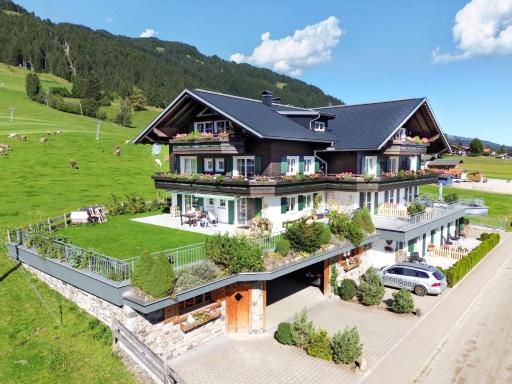 ALPENHAUS Steiner - TOP-Ferienwohnungen direkt am Skilift - Housity