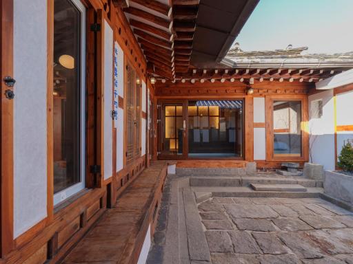 Bukchon Hanok - 'Yul Jae' The access code is sent by message - Housity