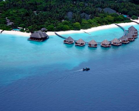 Adaaran Prestige Water Villas - with Dine around Premium All inclusive - 24 hours - Housity
