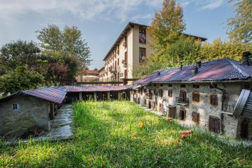 Romantic Hotel Furno - Housity