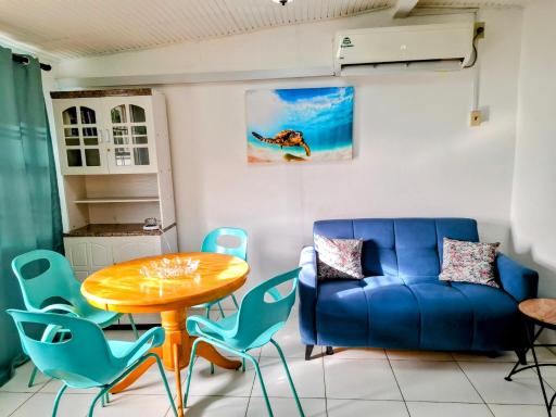 Lorna's Cottage - Housity