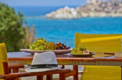 Ydreos Studios & Apartments - Housity