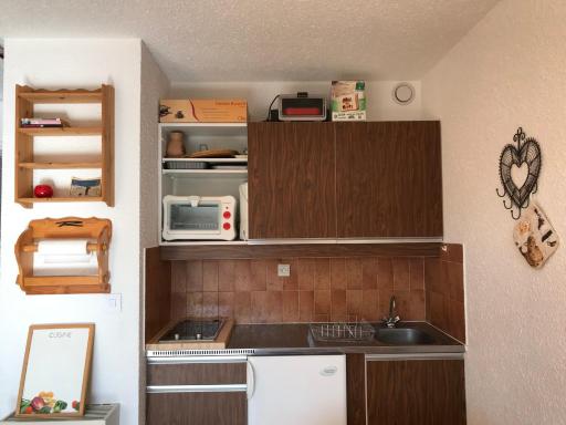 Studio cosy au pied des pistes, parfait pour famille, avec balcon, proche golf et randonnées - FR-1-515-99 - Housity