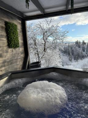 Казковий дім та Garden два будиночки в горах з чаном-джакузі - Housity