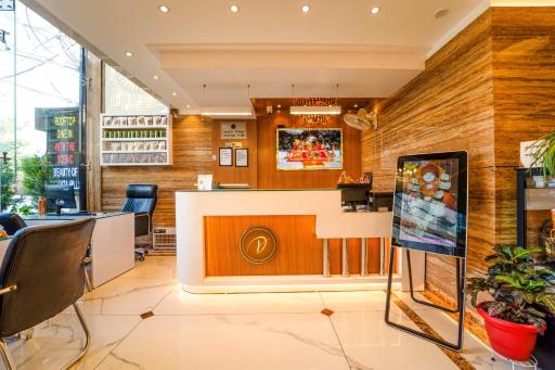 Hotel The Grand Dewan - Housity