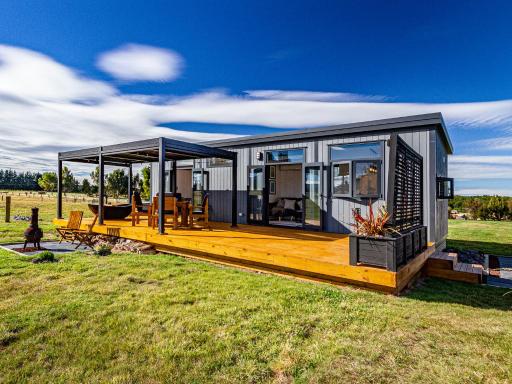 Mangateitei Views - Rangataua Tiny Home - Housity