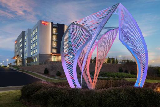 Hampton Inn & Suites by Hilton Pittsboro - Housity
