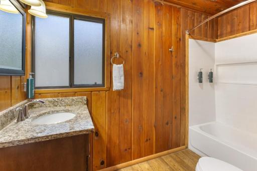 Kohl's Ranch Lodge - Housity