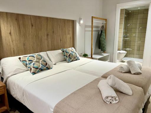 Iraipe Estella La Rúa Auto Check-in - Housity