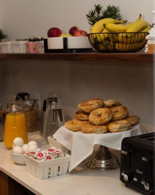 Le Petit Hotel Notre Dame - Housity