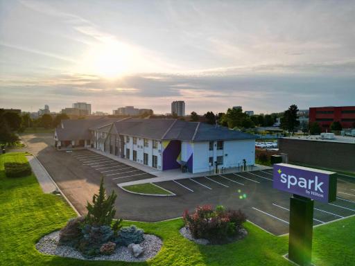 Spark By Hilton Toronto Markham - Housity