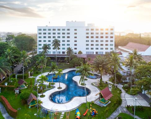 Aryaduta Pekanbaru - Housity