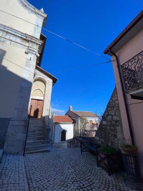Don Pasquale Scontrone House - Housity