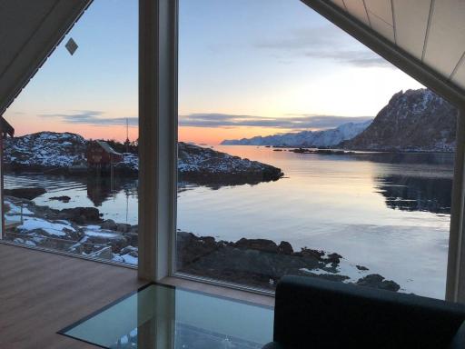 Fisherman`s Cabin Lofoten - Housity