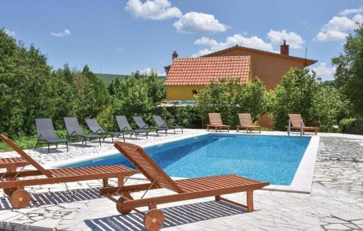 Rooms Marija - rooms with pool - Housity