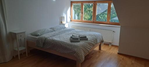 Charming Apartment near Lake - Housity