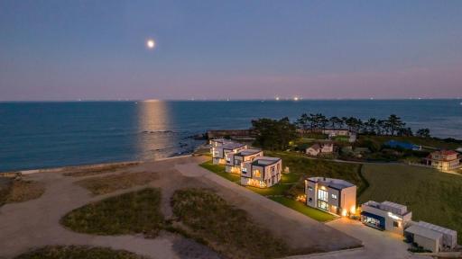 Pohang The Elite Private Kids Pool Villa - Housity