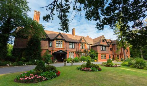 Stanhill Court Hotel, a member of Radisson Individuals - Housity