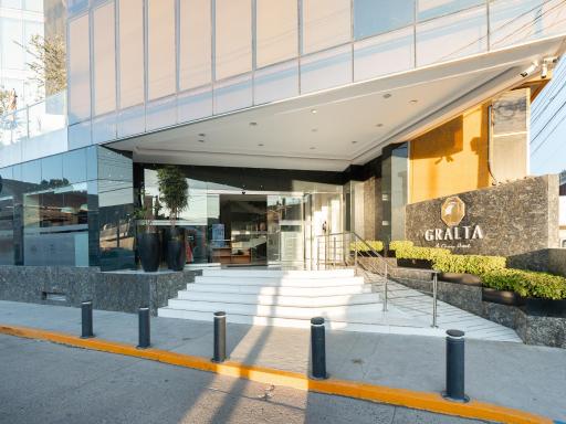Hotel GRALTA - Housity