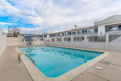 Motel 6-San Jose, CA - Convention Center - Housity