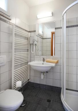 Hotel Iones - Housity