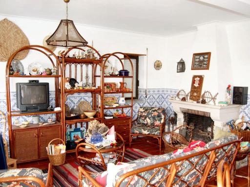 Family house with sea view in A dos Cunhados - Housity