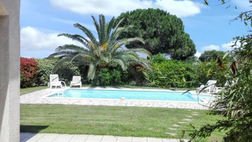 Villa reposante a Solaro avec piscine privee et jardin - Housity