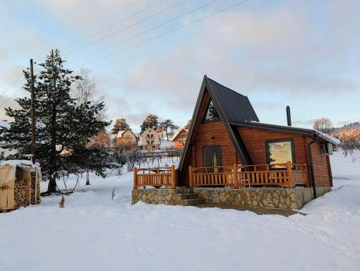 AA Pine vikendica za izdavanje u srcu Zapadne Srbije - Housity