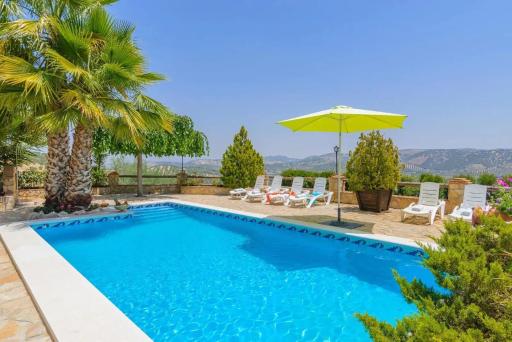 Spacious villa with pool in Priego de Córdoba - 350 m² - Housity