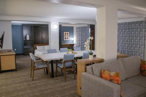 The Inn at Opryland, A Gaylord Hotel - Housity