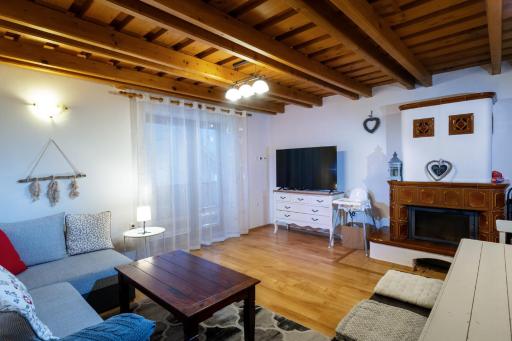 Apartmanica Fairy Tale, JASNÁ - SKI TÁLE- MÝTO POD ĎUMBIEROM, 3 apartments in 1 house, fireplace, free parking - Housity