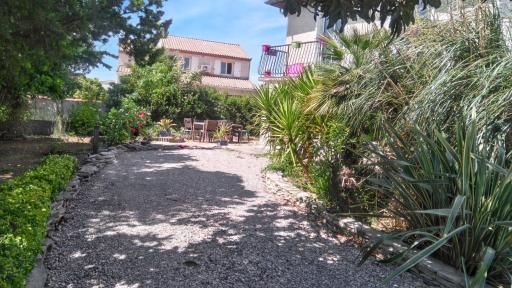 Appartement accueillant à Mauguio, 55 m² avec jardin paisible - Housity